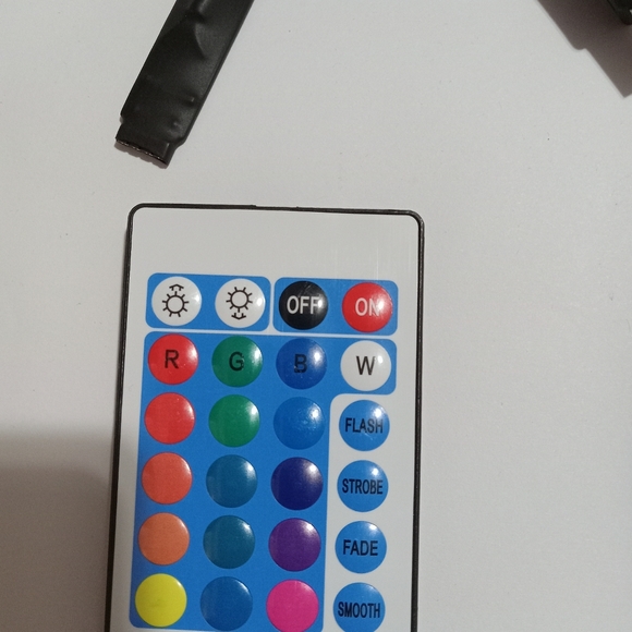 LED LIGHT STRIP - Picture 4 of 5